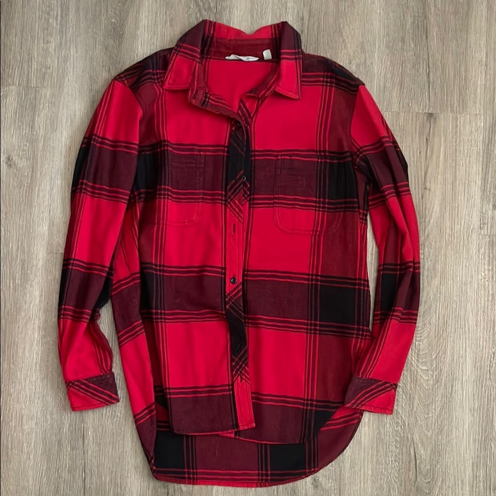 Athleta Red and Black Plaid Button-Up Shirt